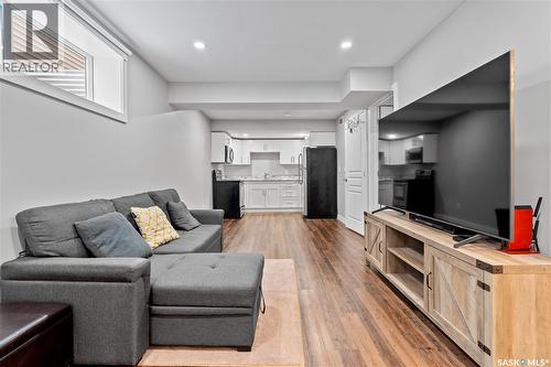 4810 Green Brooks Way E, Regina, SK - Indoor Photo Showing Living Room