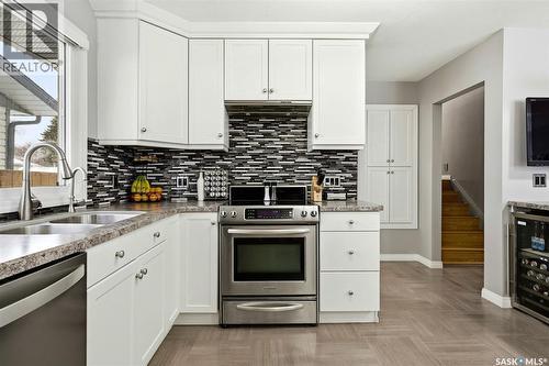 108 Matheson Crescent, Regina, SK - Indoor Photo Showing Kitchen With Double Sink
