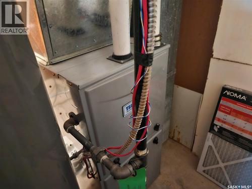 335 Aspen Drive, Swift Current, SK - Indoor Photo Showing Basement