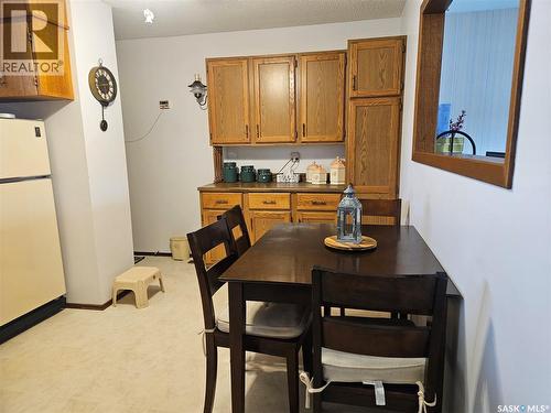 335 Aspen Drive, Swift Current, SK - Indoor Photo Showing Dining Room