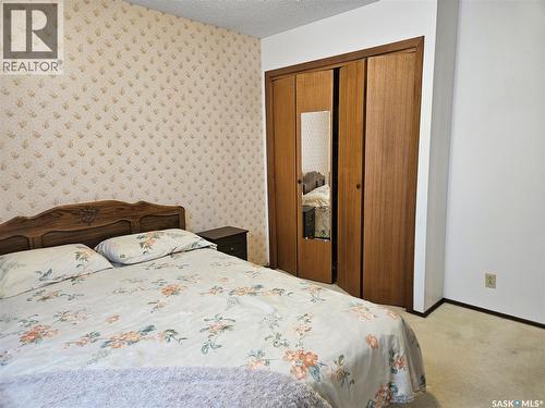 335 Aspen Drive, Swift Current, SK - Indoor Photo Showing Bedroom