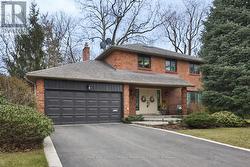 1048 VEROLI COURT  Mississauga, ON L5H 4B9