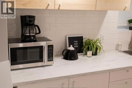 758 Pierre Unit# 3, Windsor, ON - Indoor Photo Showing Kitchen