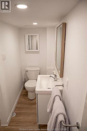 758 Pierre Unit# 3, Windsor, ON - Indoor Photo Showing Bathroom