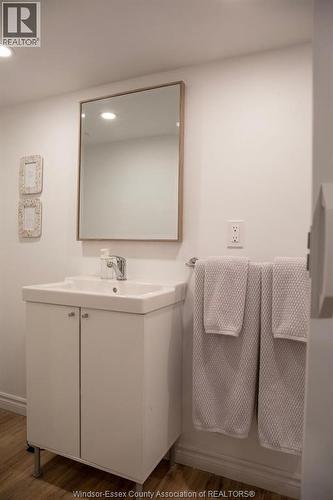 758 Pierre Unit# 3, Windsor, ON - Indoor Photo Showing Bathroom