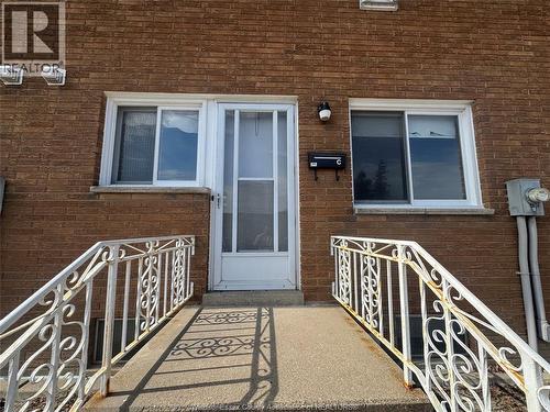3027 Walker Road Unit# C, Windsor, ON - Outdoor With Exterior