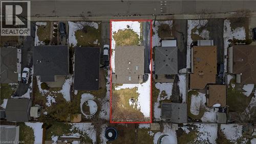 Lovely property with private rear yard; ideal for entertaining family & friends. - 208 East 44Th Street, Hamilton, ON - Other