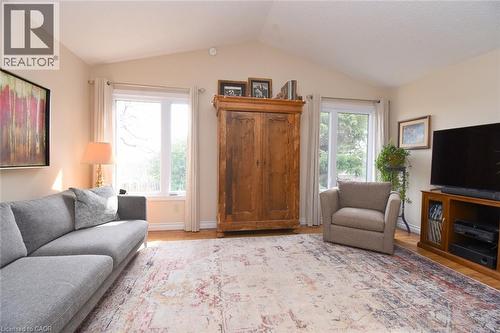 Living area featuring lots of natural light and lofted ceiling - 3200 Greenbough Crescent, Burlington, ON - Indoor Photo Showing Living Room