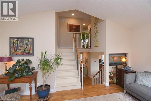 Staircase to upper level - 3200 Greenbough Crescent, Burlington, ON - Indoor