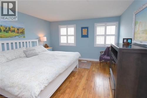 Relaxing spacious primary Bedroom - 3200 Greenbough Crescent, Burlington, ON - Indoor Photo Showing Bedroom