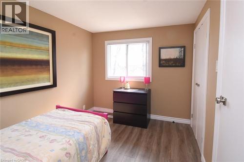 Second Bedroom featuring large window and closet - 3200 Greenbough Crescent, Burlington, ON - Indoor Photo Showing Bedroom
