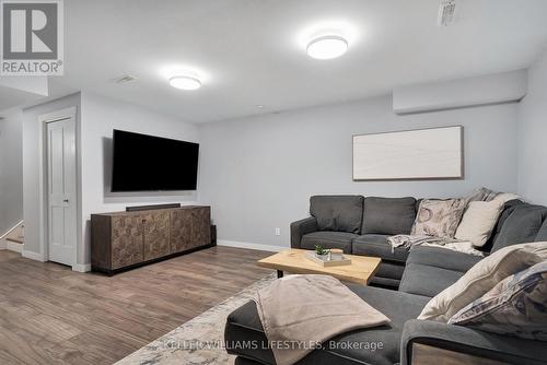 125 Hagerman Crescent, St. Thomas, ON - Indoor Photo Showing Living Room