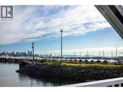 GNB21-415 W ESPLANADE AVENUE  North Vancouver, BC V7M 1A4