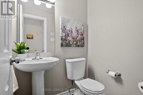 130A Lindenshade Drive, Ottawa, ON - Indoor Photo Showing Bathroom