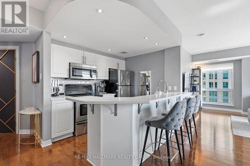 809 - 200 Rideau Street, Ottawa, ON - Indoor Photo Showing Kitchen