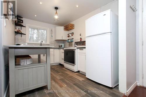 1807 Tiny Beaches Road S, Tiny, ON - Indoor Photo Showing Kitchen