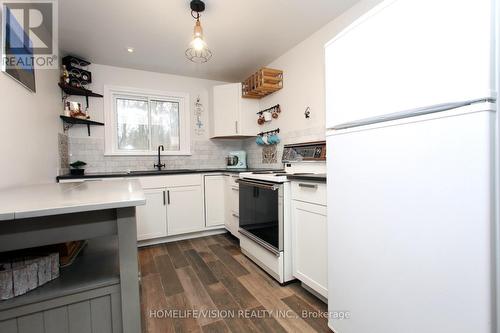 1807 Tiny Beaches Road S, Tiny, ON - Indoor Photo Showing Kitchen With Upgraded Kitchen