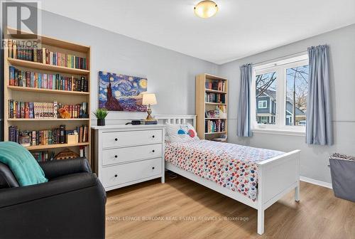 578 Holly Hill Crescent, Burlington, ON - Indoor Photo Showing Bedroom