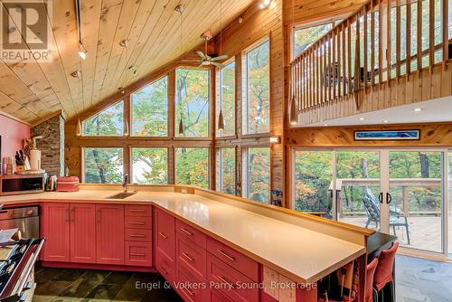 139 Manitou Drive, Mckellar, ON - Indoor Photo Showing Other Room