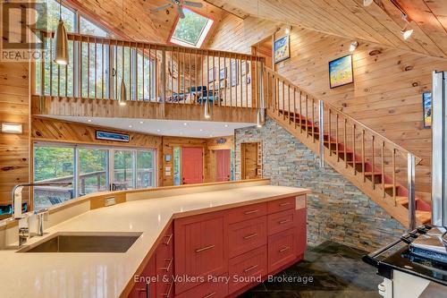 139 Manitou Drive, Mckellar, ON - Indoor