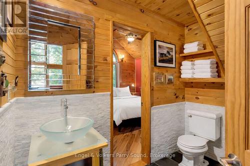 139 Manitou Drive, Mckellar, ON - Indoor Photo Showing Bathroom