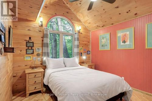 139 Manitou Drive, Mckellar, ON - Indoor Photo Showing Bedroom