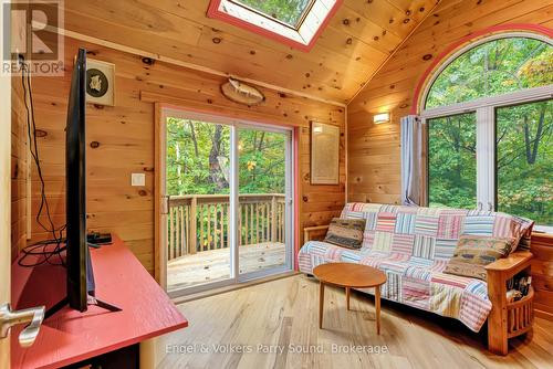 139 Manitou Drive, Mckellar, ON - Indoor