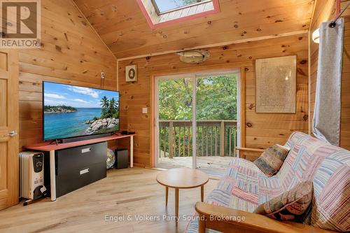 139 Manitou Drive, Mckellar, ON - Indoor