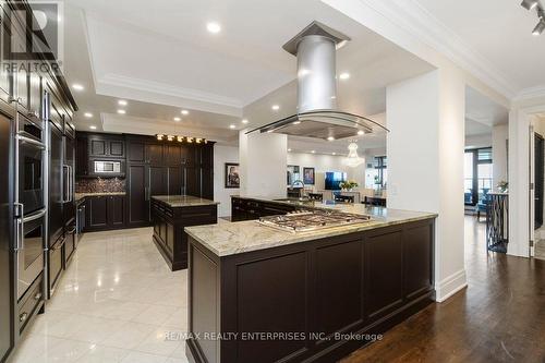 416 - 2095 Lake Shore Boulevard W, Toronto, ON - Indoor Photo Showing Kitchen With Upgraded Kitchen