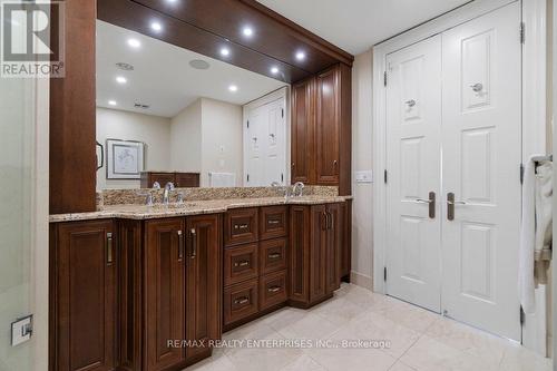 416 - 2095 Lake Shore Boulevard W, Toronto, ON - Indoor Photo Showing Bathroom
