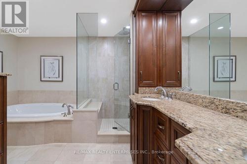 416 - 2095 Lake Shore Boulevard W, Toronto, ON - Indoor Photo Showing Bathroom