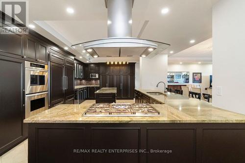 416 - 2095 Lake Shore Boulevard W, Toronto, ON - Indoor Photo Showing Kitchen With Upgraded Kitchen