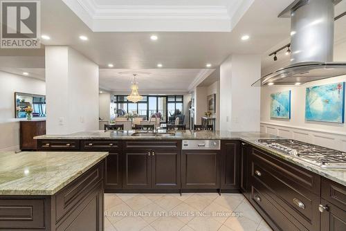 416 - 2095 Lake Shore Boulevard W, Toronto, ON - Indoor Photo Showing Kitchen With Double Sink