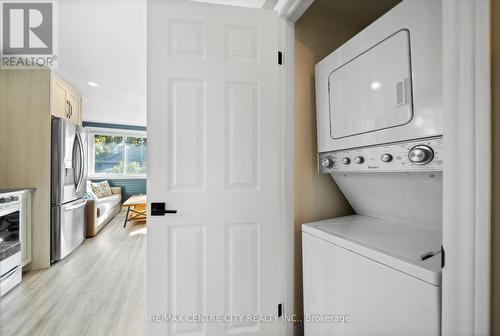 417 Edith Cavell Boulevard, Central Elgin, ON - Indoor Photo Showing Laundry Room