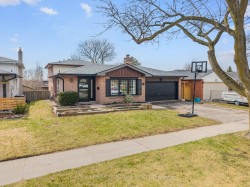 27 Mcculley Street  Toronto, ON M1C 2B2