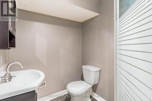 1387 Ritson Road S, Oshawa, ON - Indoor Photo Showing Bathroom