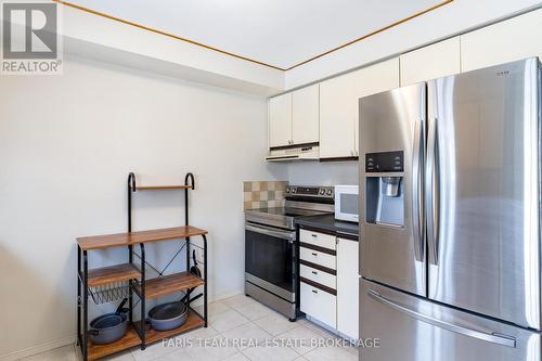 1387 Ritson Road S, Oshawa, ON - Indoor Photo Showing Kitchen