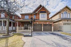 28 MANCINI CRESCENT Richmond Hill, ON L4E 0T1