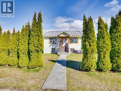 4212 MANSON AVE Powell River, BC V8A 3M6