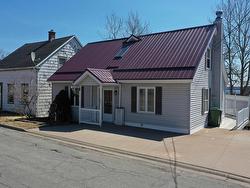 239 High Street Pictou, NS B0K 1S0