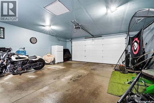 2914 Elgaard Drive, Regina, SK - Indoor Photo Showing Garage