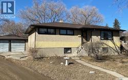 2612 Elphinstone STREET  Regina, SK S4S 0J7