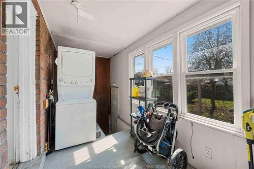 1839 St. Luke, Windsor, ON - Indoor Photo Showing Laundry Room