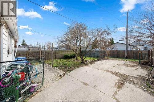 1839 St. Luke, Windsor, ON - Outdoor