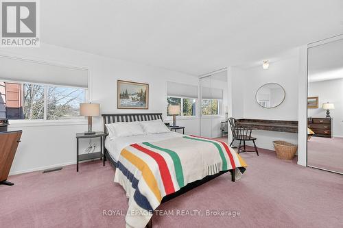 2521 Flannery Drive, Ottawa, ON - Indoor Photo Showing Bedroom