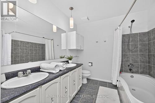 2521 Flannery Drive, Ottawa, ON - Indoor Photo Showing Bathroom
