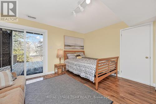 2521 Flannery Drive, Ottawa, ON - Indoor Photo Showing Bedroom
