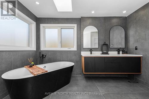 3 Esson Street, Ottawa, ON 