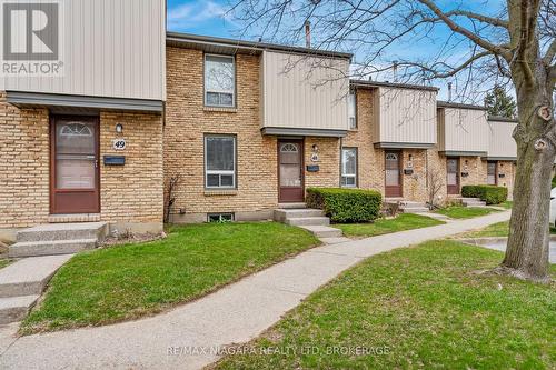 48 - 302 VINE STREET  St. Catharines (Carlton/Bunting), ON L2M 7M6