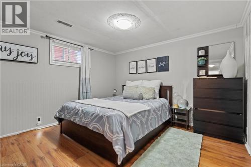 96 Terrace Drive, Hamilton, ON - Indoor Photo Showing Bedroom
